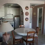 Private With Roof Terrace أرونا